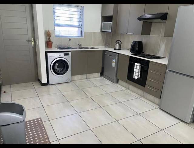 2 BEDROOM PROPERTY TO RENT IN LONEHILL